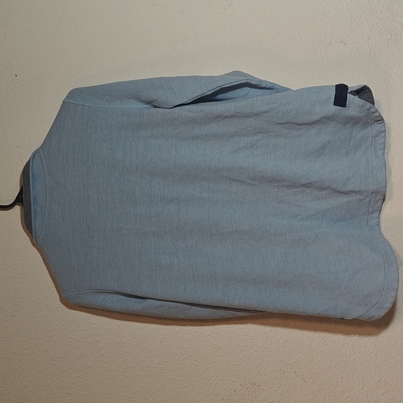 Vineyard Vines Size Small - Picture 3 of 3